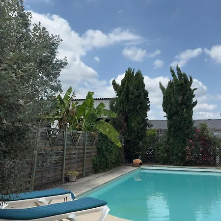 Villa Maison 12 Couchages Avec Piscine Privee Hagetmau